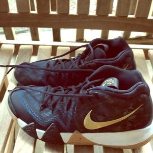 Nike Kyrie 4